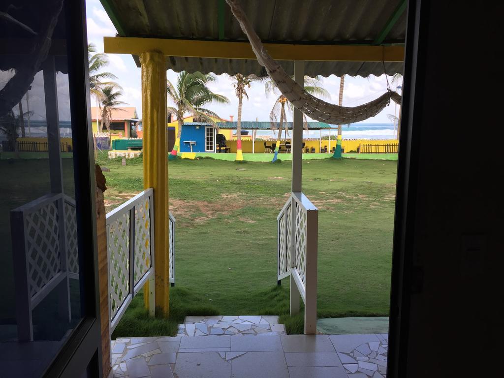 Yellow Moon Guesthouse & Apartments Сан-Андрес Экстерьер фото