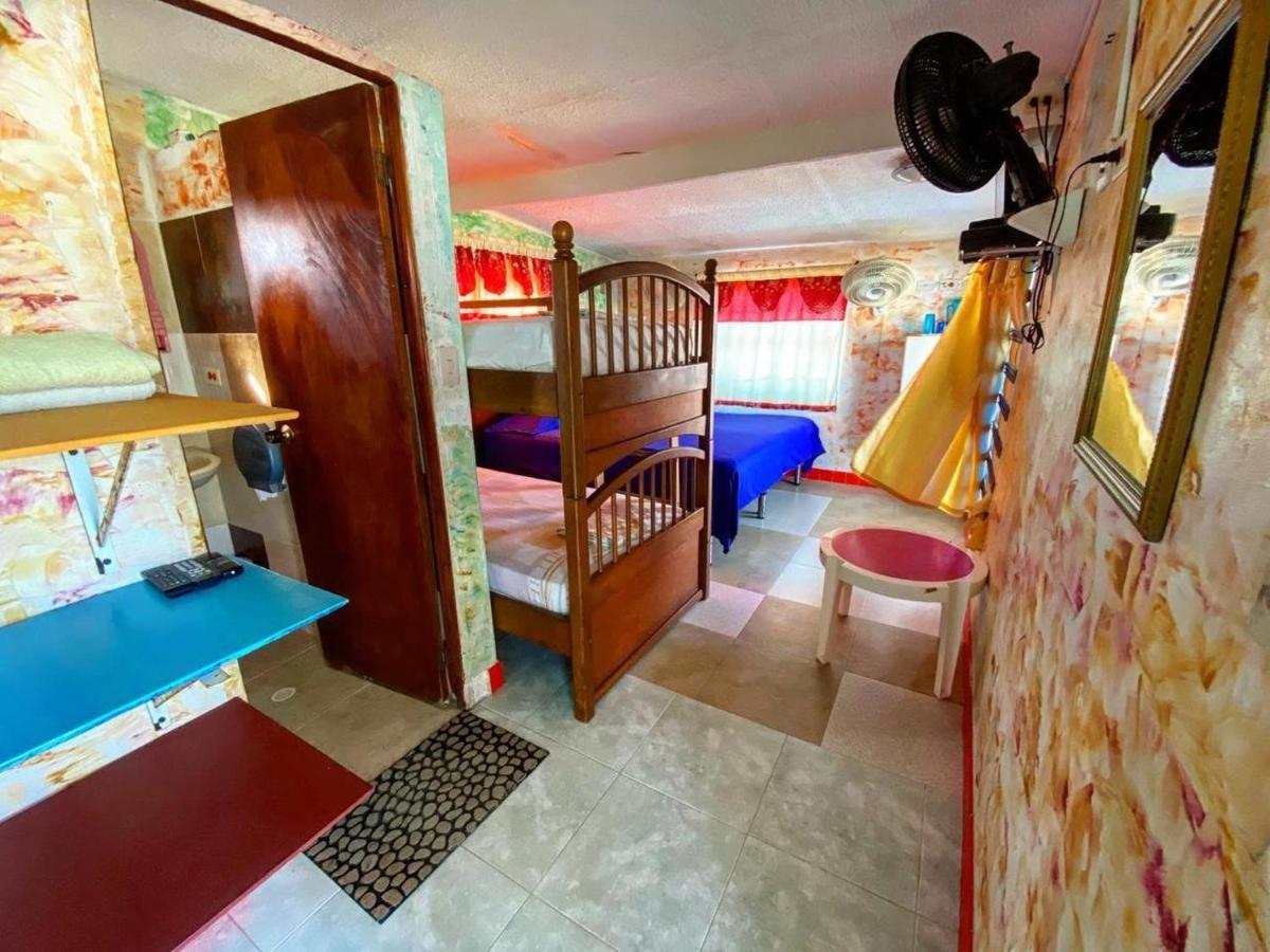Yellow Moon Guesthouse & Apartments Сан-Андрес Экстерьер фото